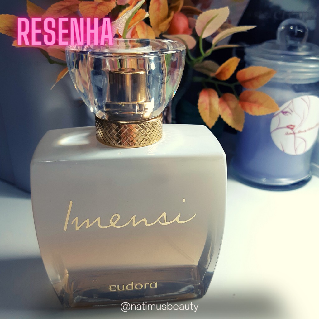 Perfume feminino Imensi Eudora vem em um frasco quadrado de vidro jateado, com um gradiente branco na parte superior que remete às imagens do sol no alto das dunas, com nome Imensi em letras douradas. Lindíssimo!