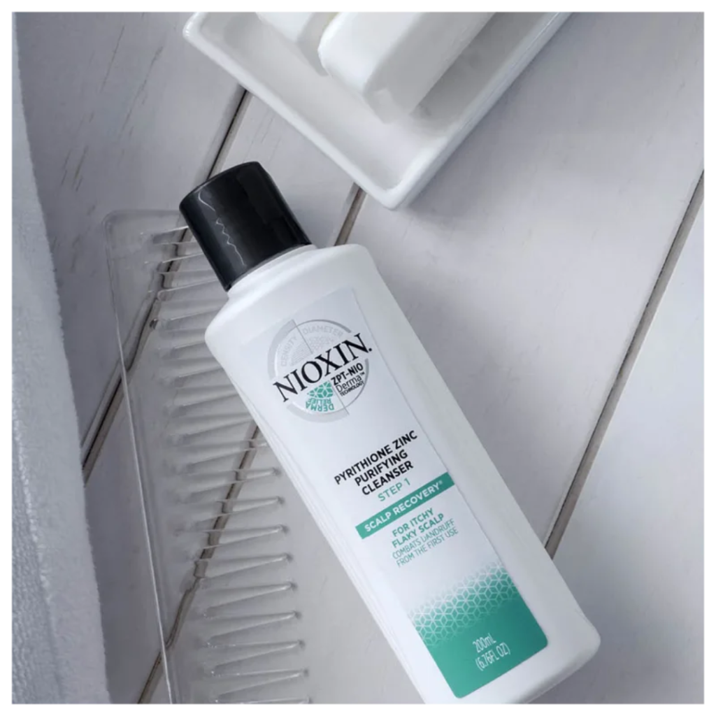 Nioxin Scalp Recovery Shampoo de limpeza anticaspa combate a caspa dede o primeiro uso e ajuda a recuperar o equilíbrio do couro cabeludo. Natimus Beauty Blog.