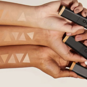 Resenha: Base em Bastão Semi-Matte Foundation Stick Océane